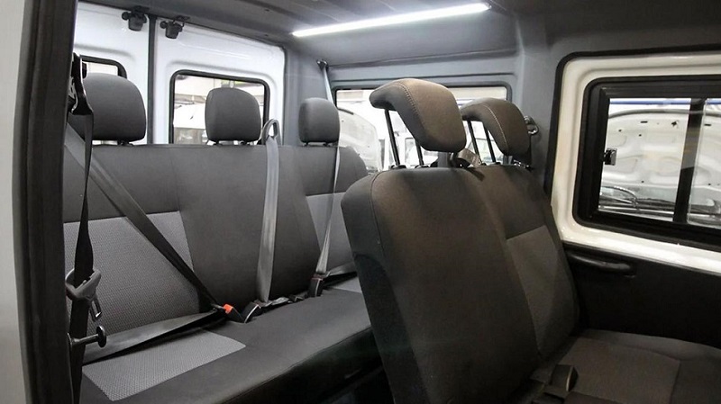 Салон пассажирской версии Lada Granta Kub