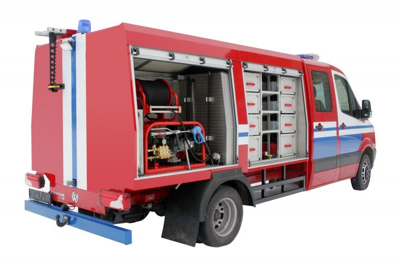 Пожарный автомобиль с насосом высокого давления