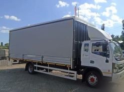 Тентованный грузовик  Dongfeng 2026 года новый