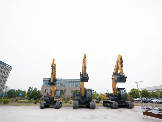 Экскаватор XCMG XE215C 2023 года новый фото 5