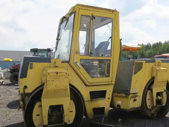 Дорожный каток Bomag BW 144 AD-2 1997 года б/у