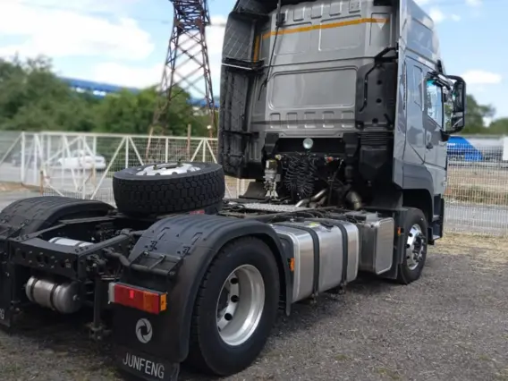 Тягач Dongfeng DF 3 2024 года новый фото 3