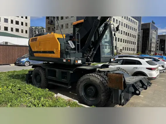 Экскаватор Hyundai HW 210 2023 года новый фото 3