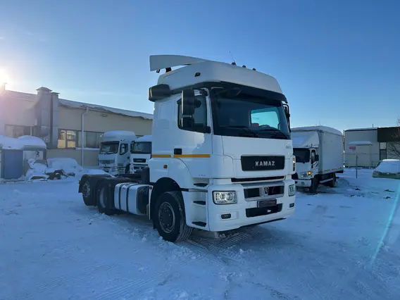 Тягач Камаз 65209 2019 года б/у фото 3