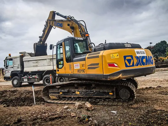 Экскаватор XCMG XE215C 2023 года новый фото 10