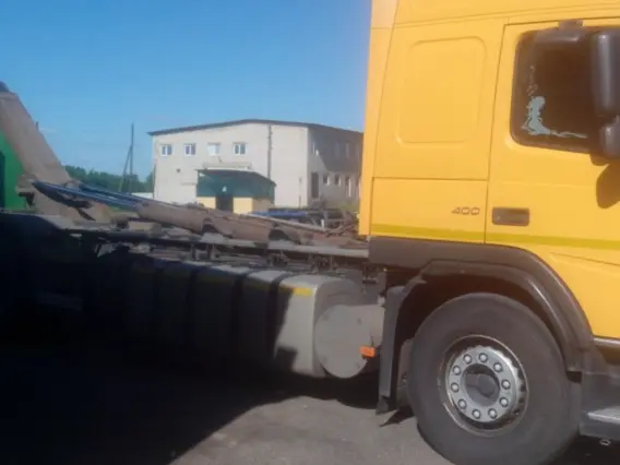 Контейнеровоз Volvo FM 2010 года б/у фото 9