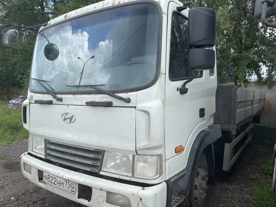 Бортовой грузовик Hyundai HD120 2016 года б/у