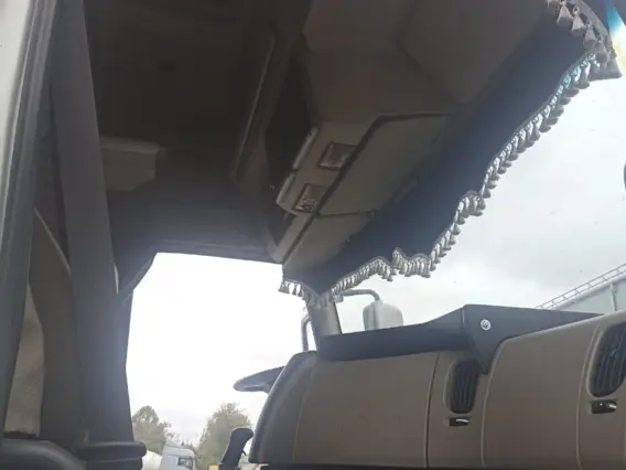Тягач Renault Premium 2011 года б/у фото 7