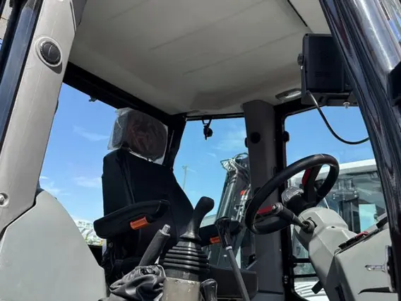 Экскаватор-погрузчик Sadin 388K-K 2024 года новый фото 6