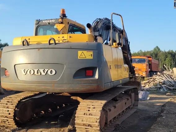 Экскаватор Volvo EC140BLC 2008 года б/у фото 4