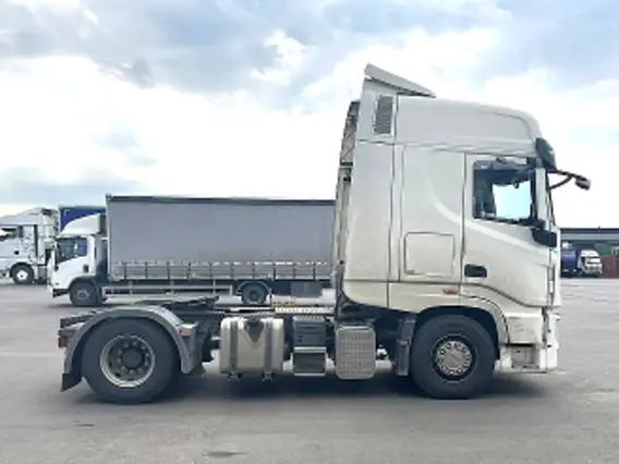 Седельный тягач Dongfeng gx 2023 года б/у фото 4