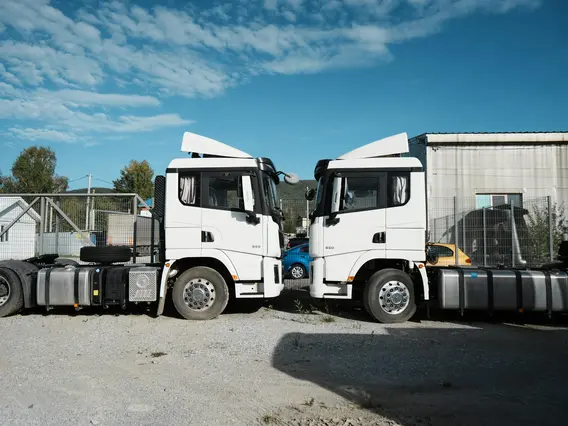 Седельный тягач SHACMAN X3000 4x2 (SX418853381) 2023 года новый фото 15