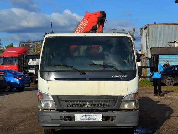 Mitsubishi FUSO 2011 года б/у фото 2