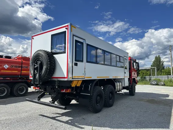 Вахтовый автобус Shacman X3000 (SX32586V385) 2026 года новый фото 5