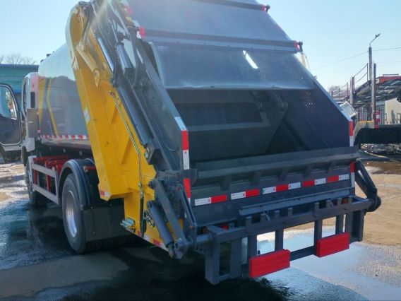 Мусоровоз ISUZU GIGA 4×2 2026 года новый фото 18