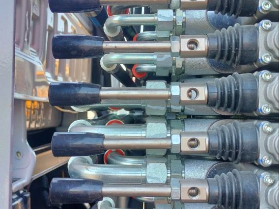 Мусоровоз ISUZU GIGA 4×2 2026 года новый фото 7