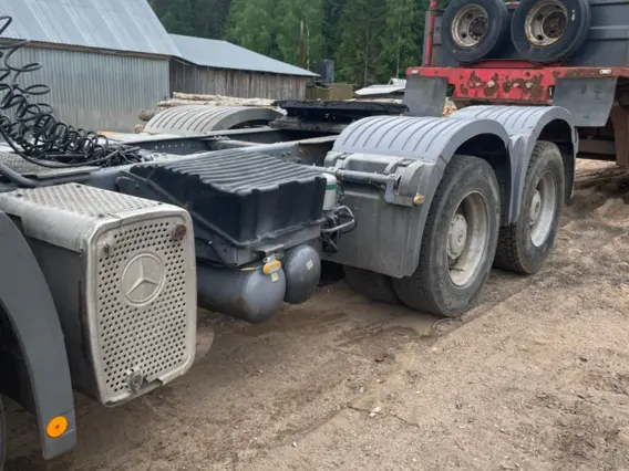 Тягач Mercedes-Benz Actros 2010 года б/у фото 4
