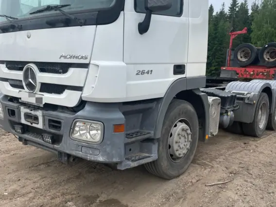 Тягач Mercedes-Benz Actros 2010 года б/у фото 5