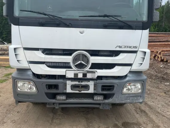 Тягач Mercedes-Benz Actros 2010 года б/у фото 6