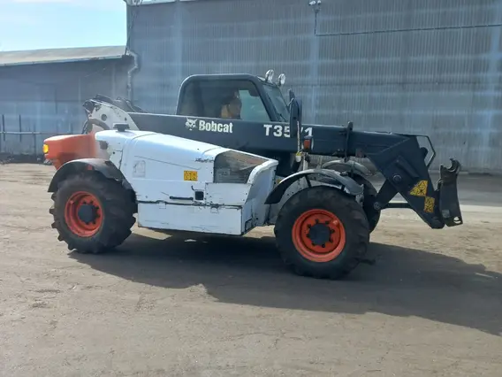 Телескопический погрузчик Bobcat T3571 2010 года б/у