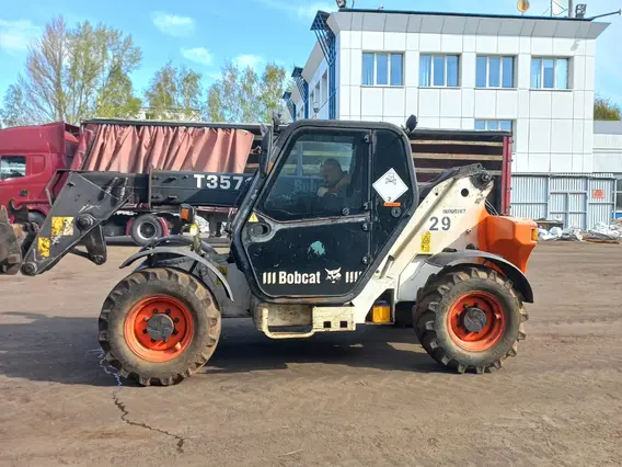 Телескопический погрузчик Bobcat T3571 2010 года б/у фото 7