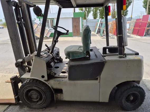 Вилочный погрузчик Балканкар DV 1788.33 2008 года б/у