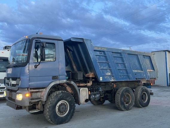 Самосвал Mercedes-Benz 3341 2010 года б/у фото 3