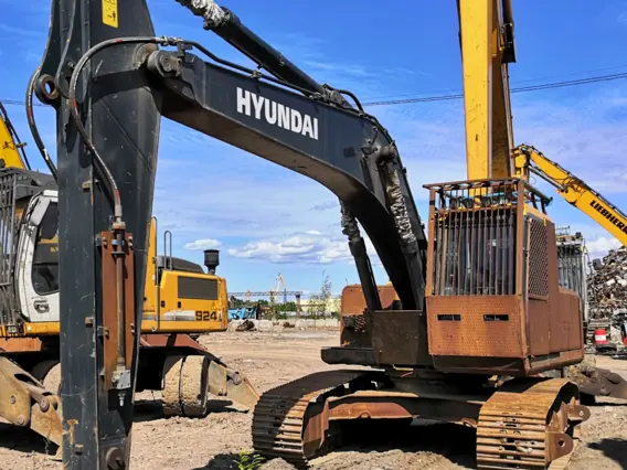 Экскаватор Hyundai HX220S 2020 года б/у фото 2
