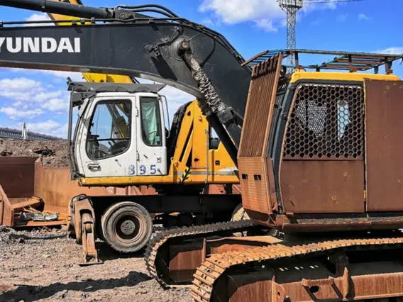 Экскаватор Hyundai HX220S 2020 года б/у фото 3