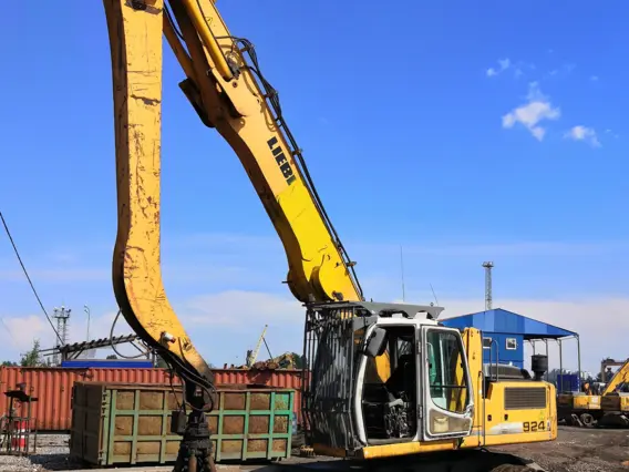 Liebherr A 924 Litronic 2011 года б/у фото 2