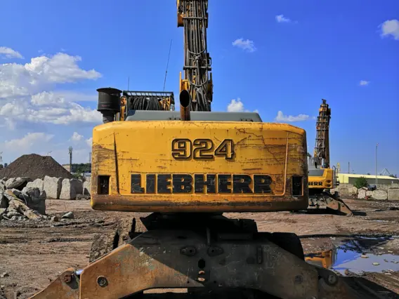 Liebherr A 924 Litronic 2011 года б/у фото 3