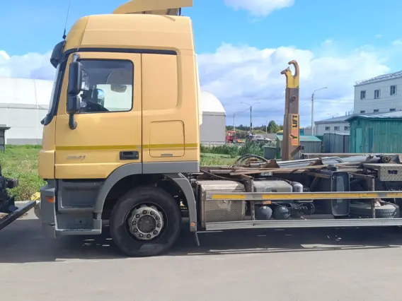 Мультилифты Mercedes-Benz Actros 2013 года б/у фото 2