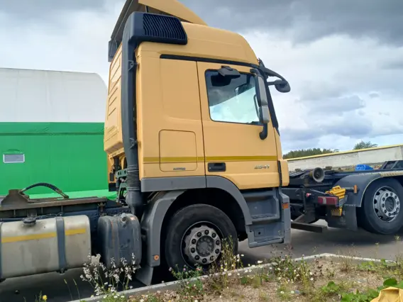 Мультилифты Mercedes-Benz Actros 2013 года б/у фото 6