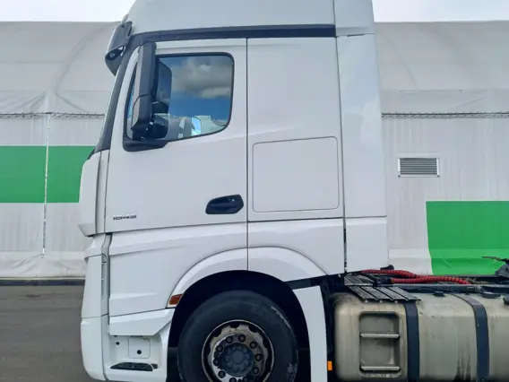 Тягач Mercedes-Benz Actros 2018 года б/у фото 5