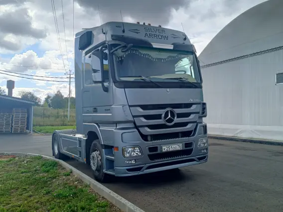 Тягач Mercedes-Benz Actros 2017 года б/у