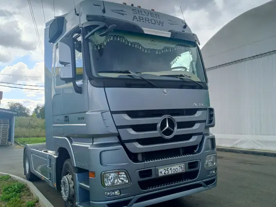 Тягач Mercedes-Benz Actros 2017 года б/у фото 2