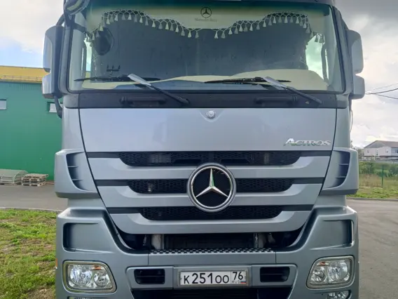 Тягач Mercedes-Benz Actros 2017 года б/у фото 3