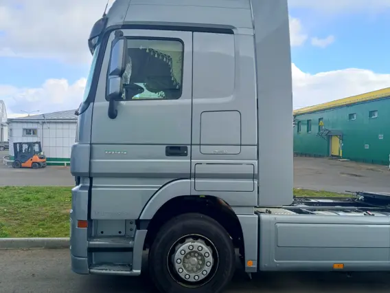 Тягач Mercedes-Benz Actros 2017 года б/у фото 5