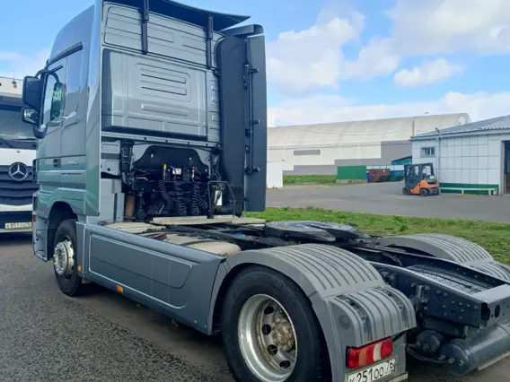 Тягач Mercedes-Benz Actros 2017 года б/у фото 7