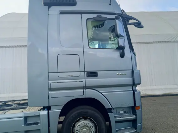 Тягач Mercedes-Benz Actros 2017 года б/у фото 9