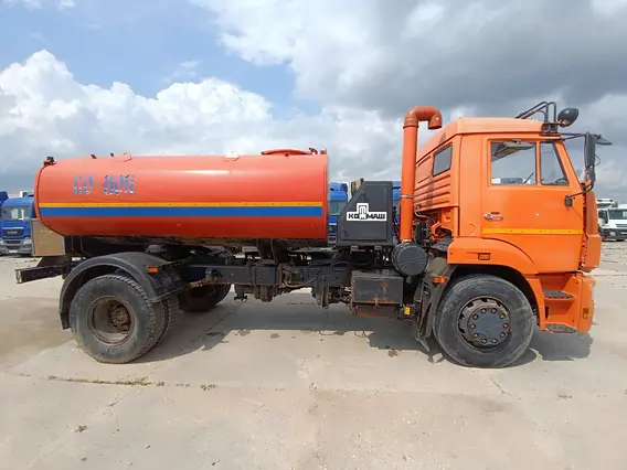 Дорожно-уборочный автомобиль Камаз KO-806 2011 года б/у фото 7