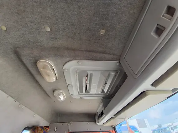 Дорожно-уборочный автомобиль Камаз KO-806 2011 года б/у фото 15