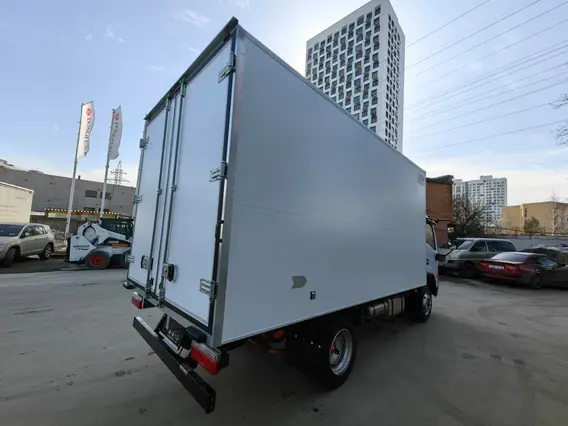 Изотермический фургон Dongfeng C80N 2025 года новый фото 5