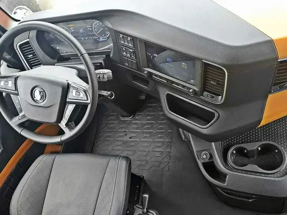 Тягач Shacman X6000 2025 года новый фото 7