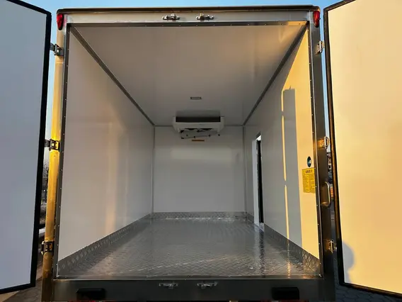 Рефрижератор Isuzu Elf 2025 года новый фото 8