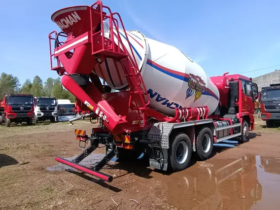 Бетоносмеситель Shacman X3000 6X4 (SX5258GJB6R384) 2025 года новый фото 4