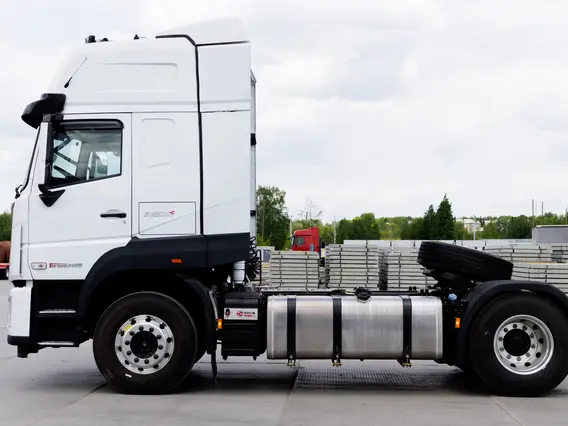 Тягач Dongfeng HV7 2023 года новый фото 2
