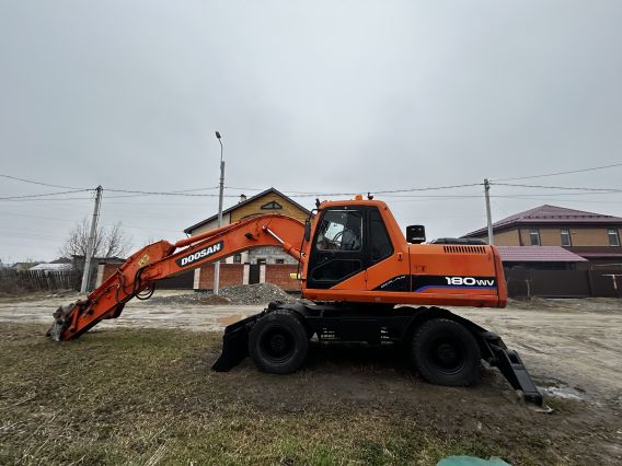 Экскаватор Doosan Solar 180w-v 2012 года б/у фото 2