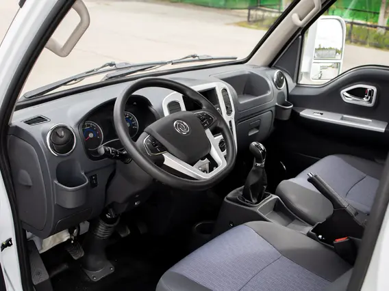 Изотермический фургон Dongfeng cng vq09 2023 года новый фото 3