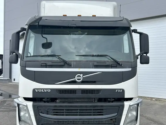 Тягач Volvo FМ 2017 года б/у фото 12